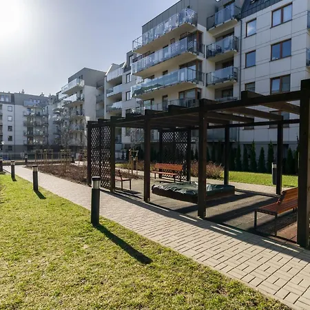 Czarnieckiego With Free Parking By Renters * Poznan