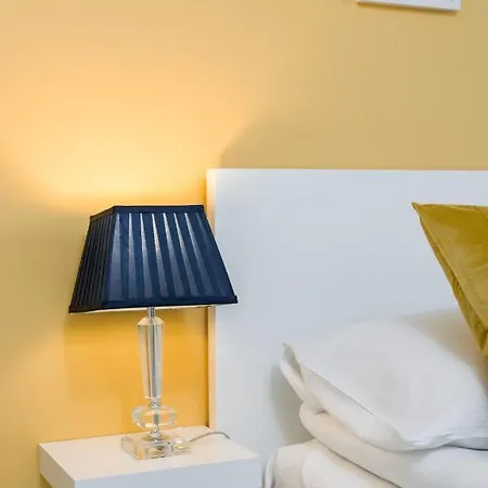 Czarnieckiego By Renters Apartament
