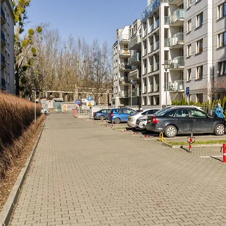 Czarnieckiego With Free Parking By Renters * Poznań